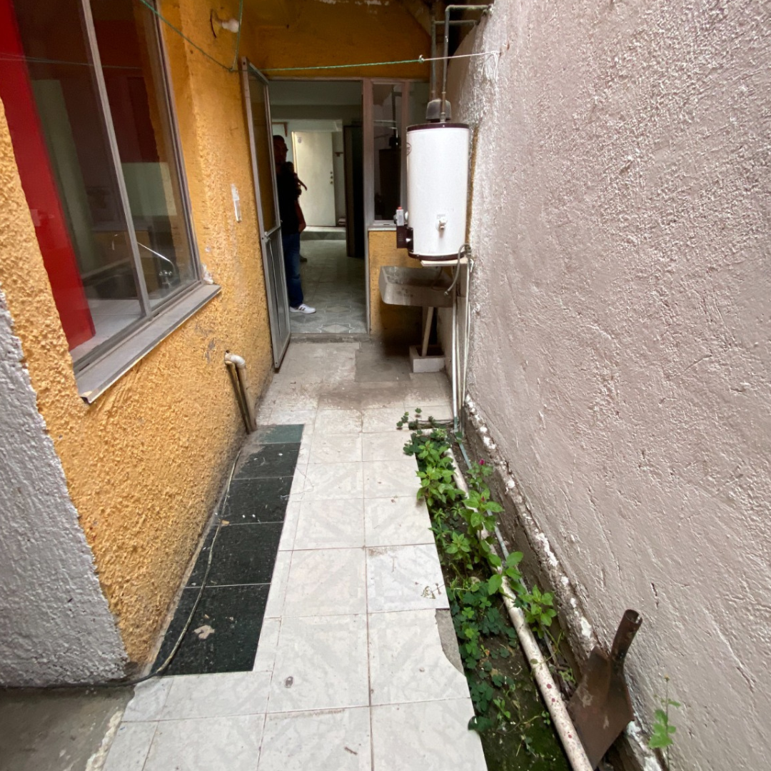 PRIVADAS DE ECATEPEC IV, CS. 31,MARCADO CON EL NO.13, DE LA AV OJO DE AGUA ECATEPEC DE MORELOS, EDO MEX.